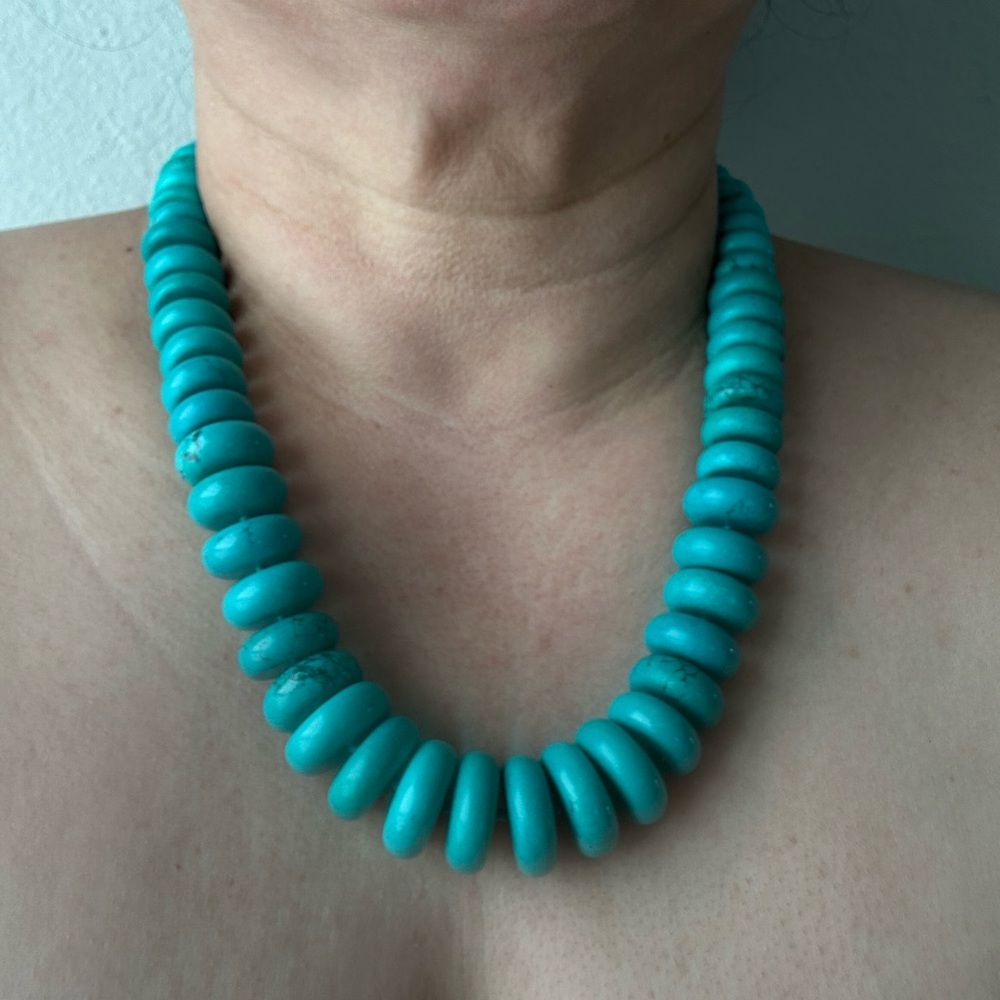 Turquoise Beaded Necklace EUC Statement Necklace - Picture 2 of 5